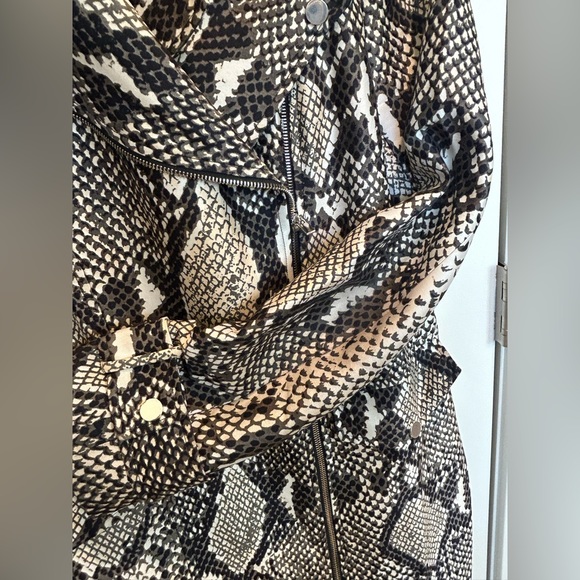 Diane Von Furstenberg Women’s 10 Snake Print Wool & Silk Long Jacket Coat - Picture 6 of 14